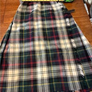 The Tartan Gift Shops 100% Wool Wrap Skirt Size  S Scotland Tartan Plaid Kilt